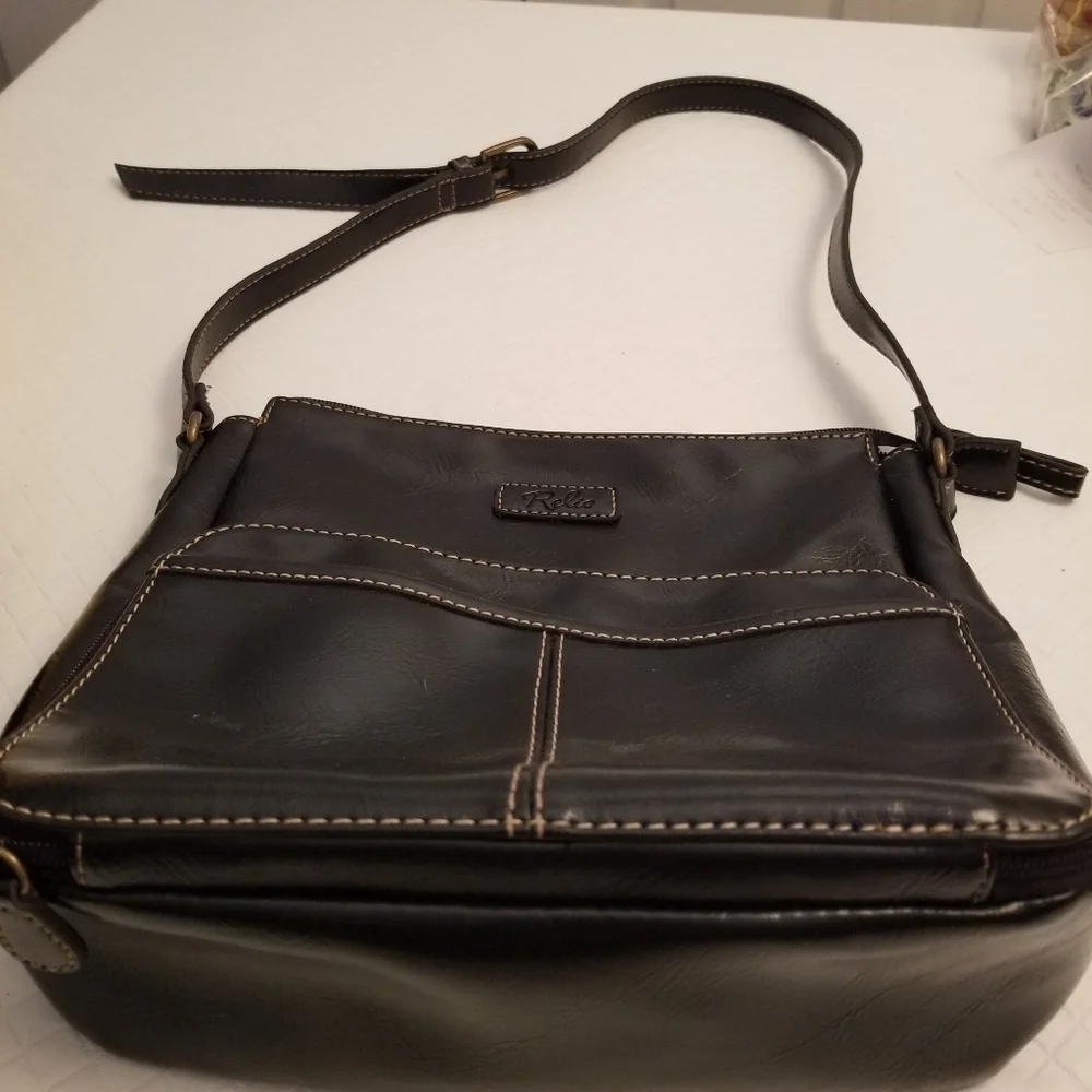 Relic Black Faux Leather Shoulder Handbag Purse 9.5x9x4 Credit Card Outside